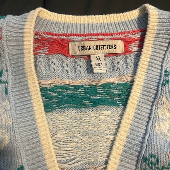 Urban Outfitters V-Neck Sweater Blue Red - Picture 3 of 10